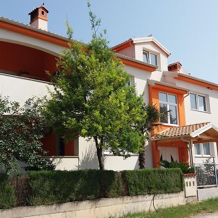 Bluegum Apartments Ližnjan Екстериор снимка
