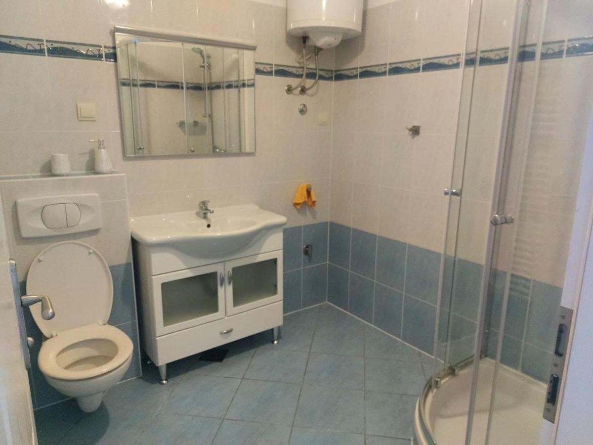 Bluegum Apartments Ližnjan Екстериор снимка