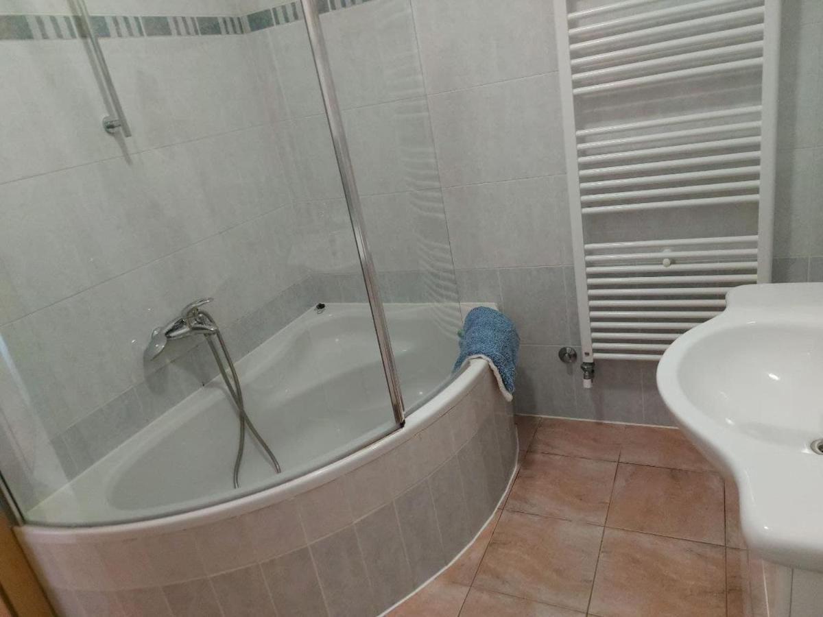 Bluegum Apartments Ližnjan Екстериор снимка