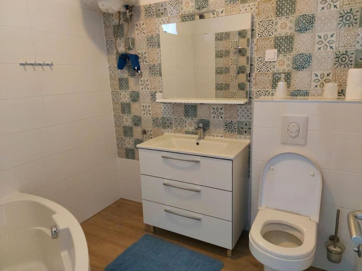 Bluegum Apartments Ližnjan Екстериор снимка