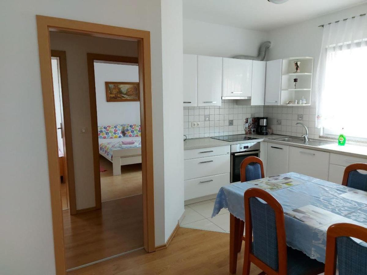 Bluegum Apartments Ližnjan Екстериор снимка
