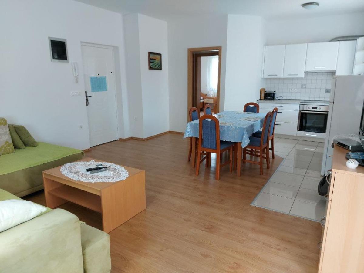 Bluegum Apartments Ližnjan Екстериор снимка